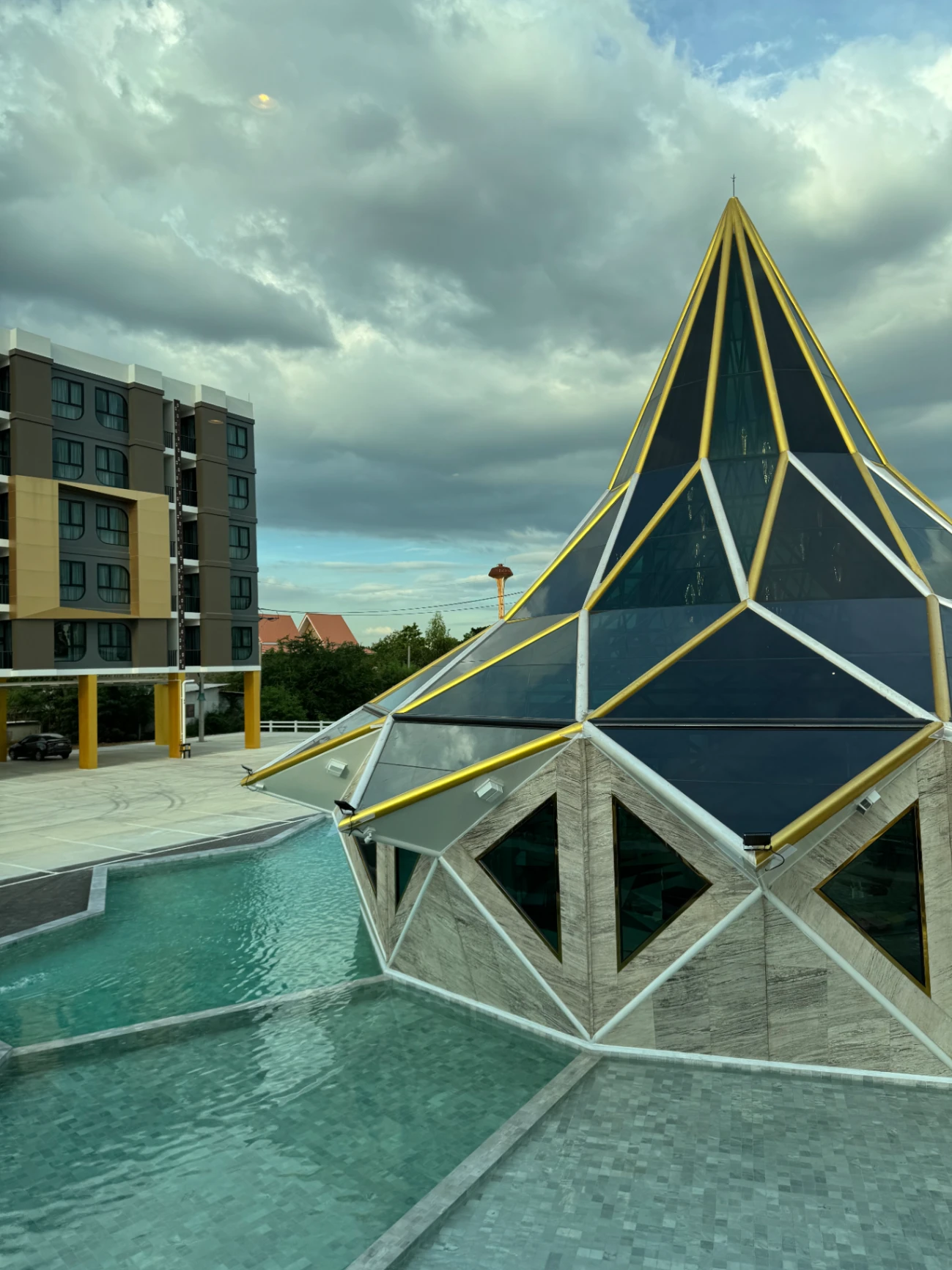 Family Pool View
